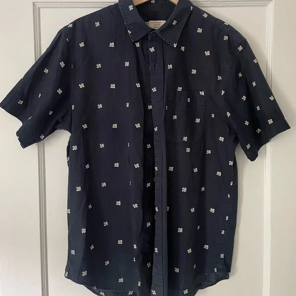 Men’s Club Monico short sleeve button up. Medium - Picture 1 of 1